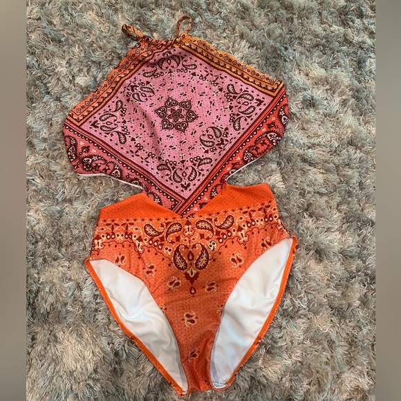 FARM Rio Pink and Orange One Piece with Cut Outs Swimwear - Picture 4 of 7